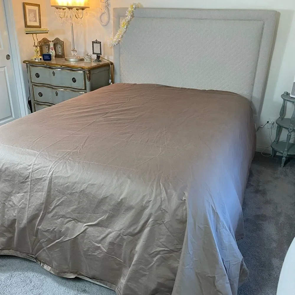 Luxurious Tan Bedding Sheet Set by Feildcrest 100% Egyptian cotton